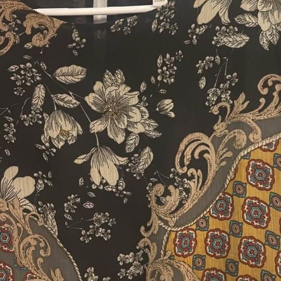 Small - Picture 3 of 3